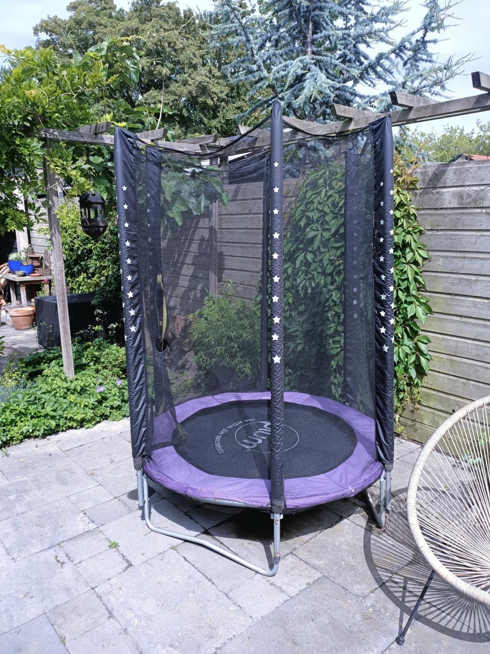 Trampoline