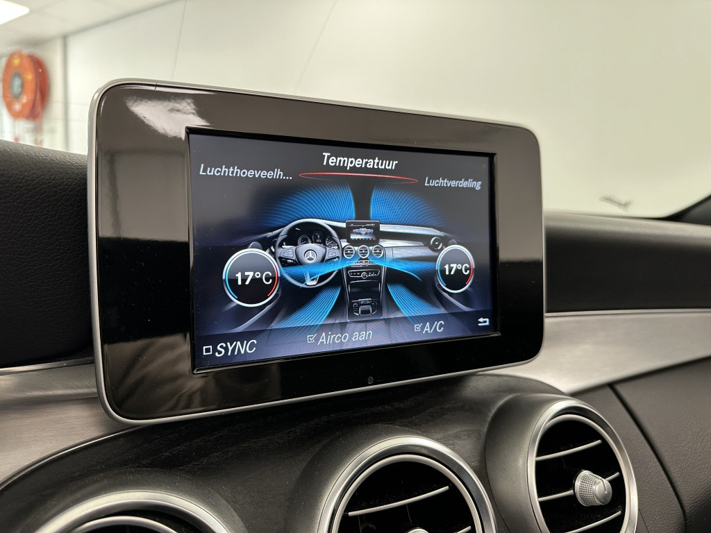 Mercedes-Benz C-Klasse cabrio 200 amg line 230pk | trekhaak | airscarf | 18
