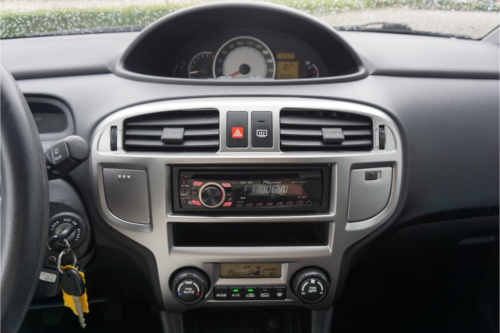 Hyundai Matrix 1.6i style airco / elektr. ramen / nap