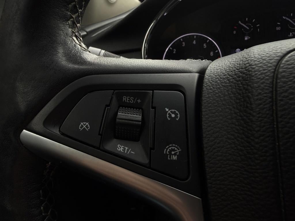 Opel Mokka 1.4 turbo innovation - top uitvoering -