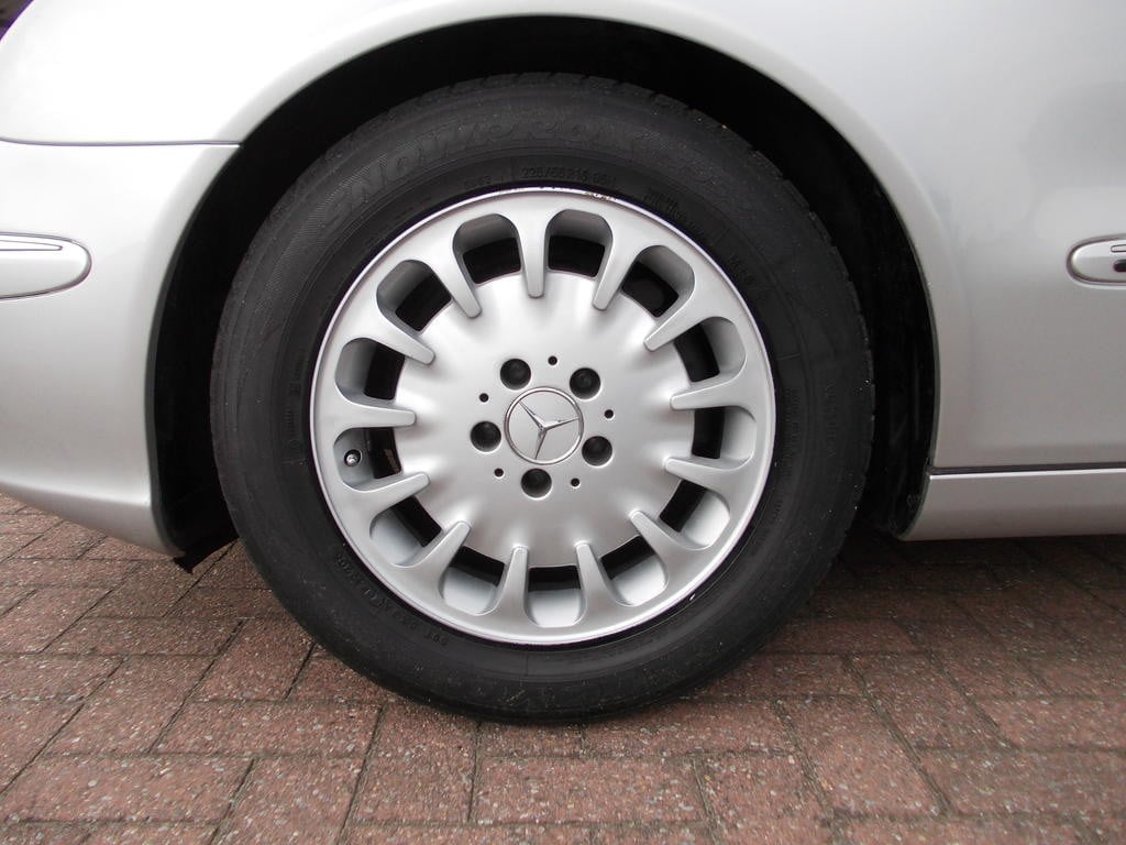 Mercedes-Benz E-Klasse 220 cdi elegance aut. e220cdi