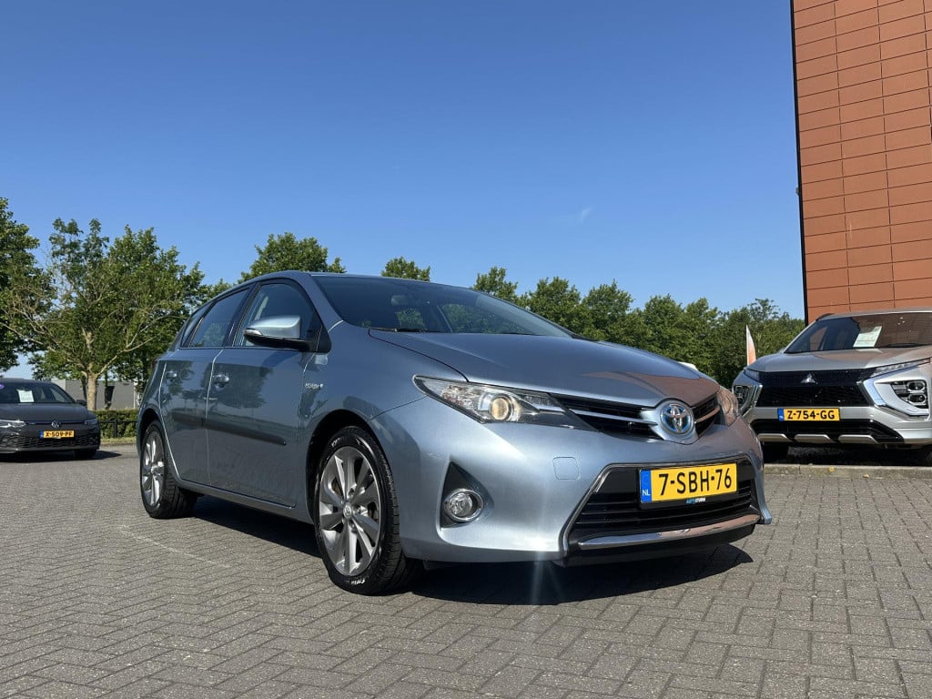Toyota Auris 1.8 hybrid dynamic