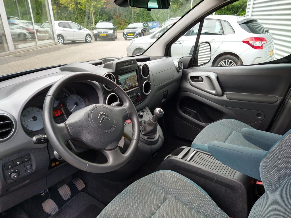 Citroen Berlingo multispace feel 110 nav/cam/park/trekhaak