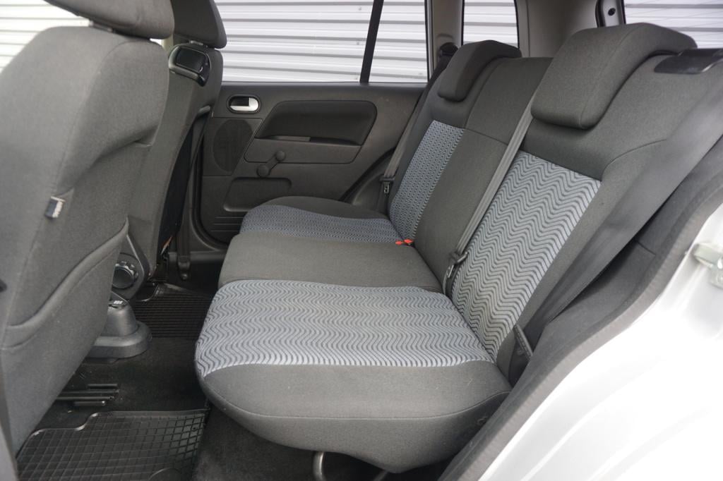 Ford Fusion 1.6-16v futura automaat - airco / navi / cruise / elektr. ramen