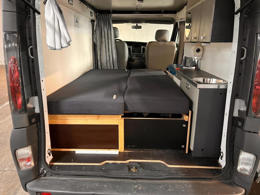 Opel Vivaro 1.9dti 2.7t l1h1 camper