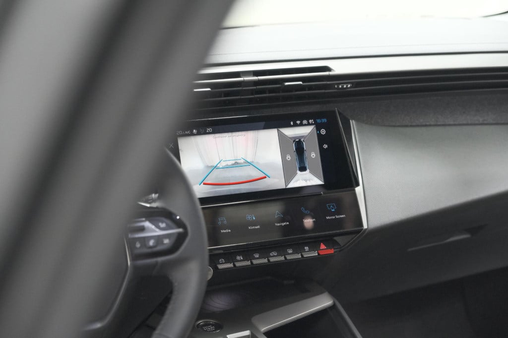 Peugeot 408 1.2 hybrid 136 e-dsc6 allure | 360 camera | navigatie | parkeer