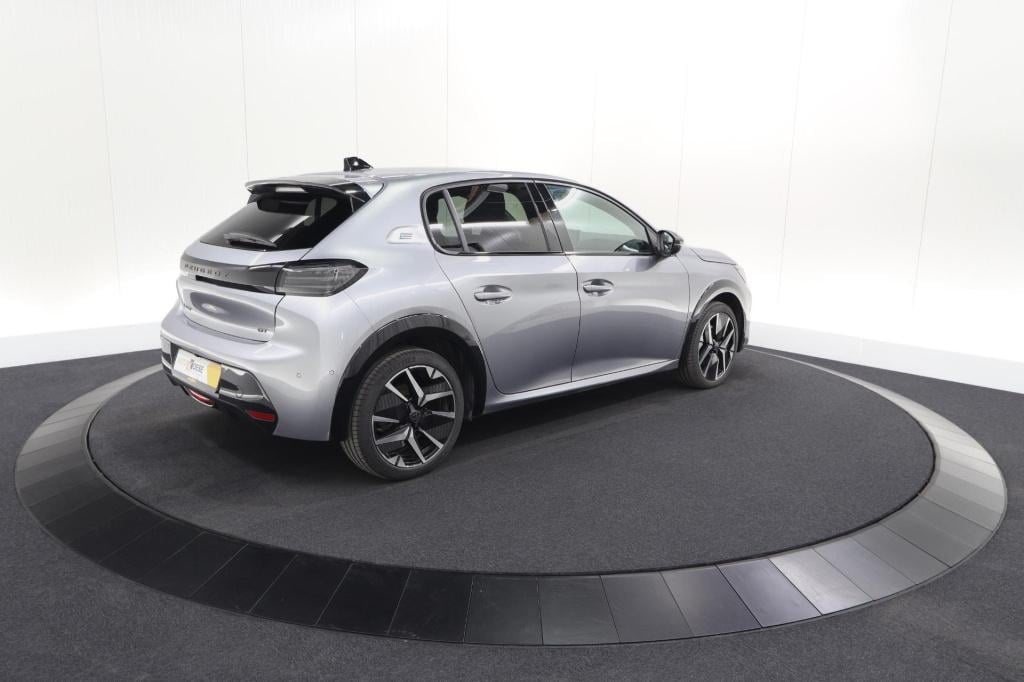 Peugeot 208 ev gt 54 kwh | 95,7% soh | 11 kw lader | 360 camera | alcantara