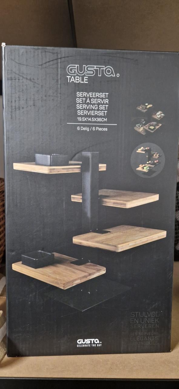 Gusta serveer set