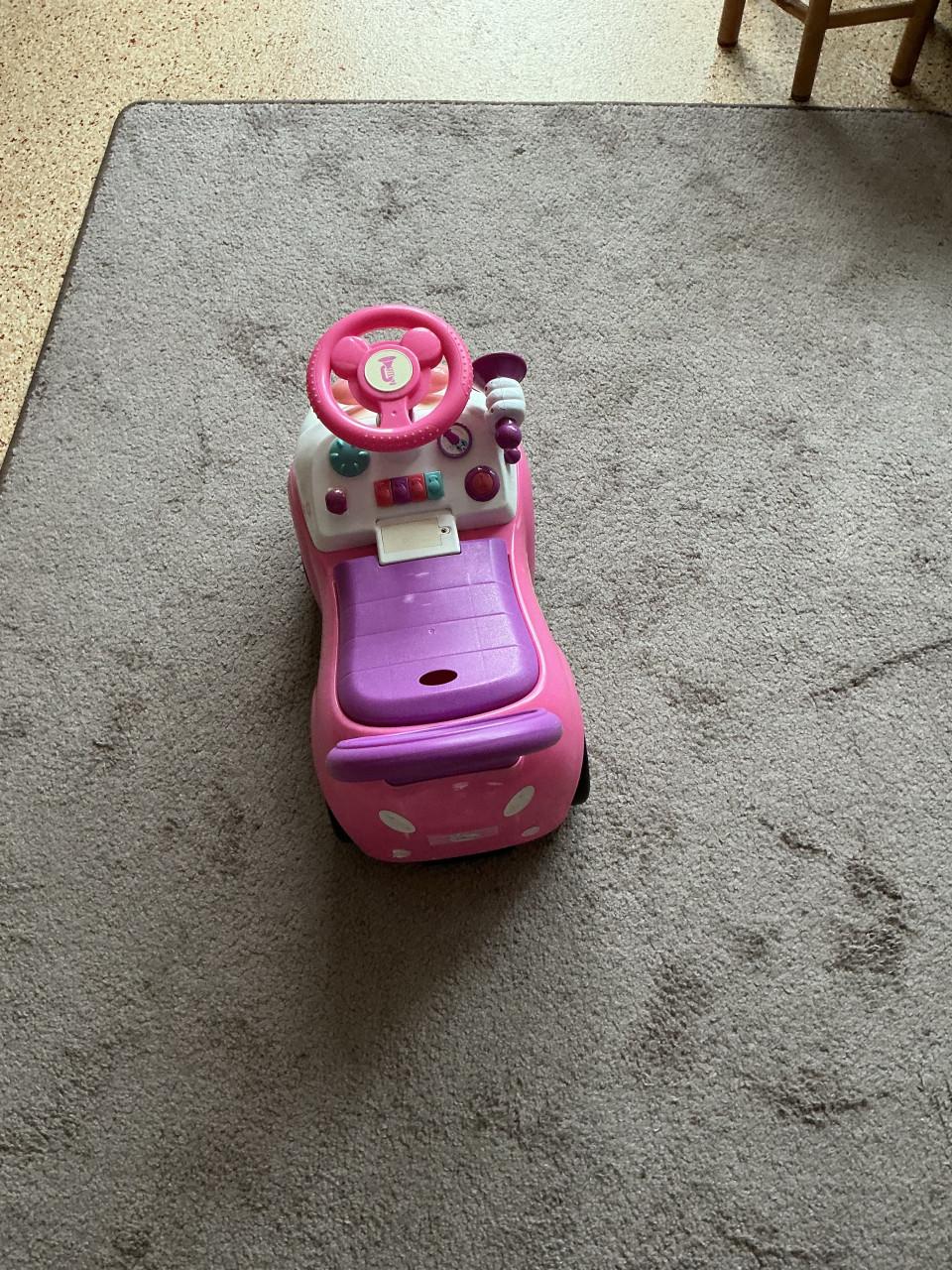 Loopauto disney met geluiden