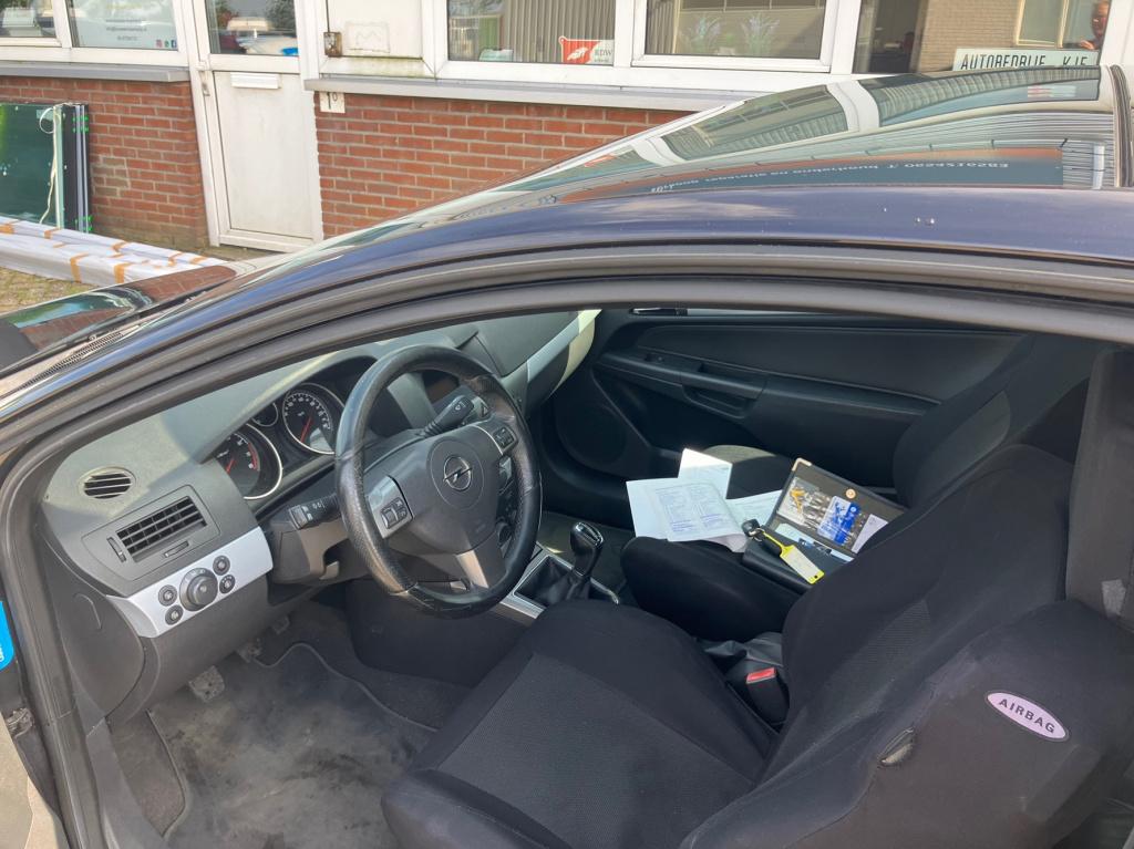 Opel Astra gtc 1.6 cosmo