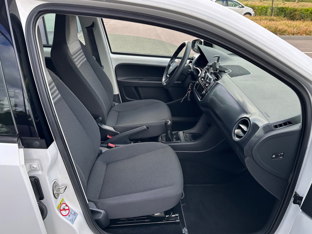 Volkswagen UP! 1.0 bmt move up! 5-deurs | airco | bluetooth |