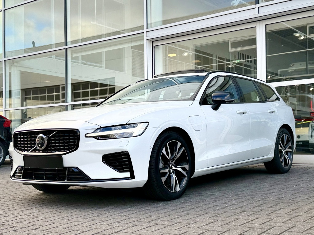 Volvo V60 t6 recharge 398pk ultra dark| panodak| adap.cruise| 360camera