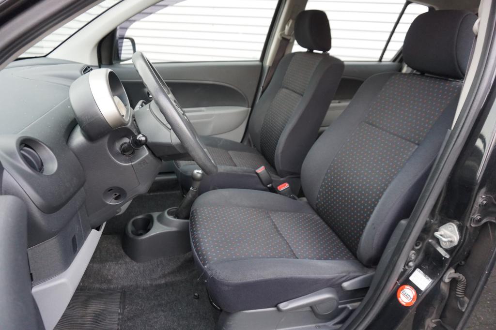 Daihatsu Sirion 2 1.3-16v prestige airco / elektr. ramen / nap