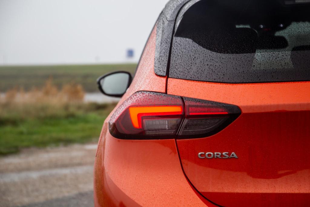 Opel Corsa 1.2 turbo automaat / carplay / camera / dealer auto