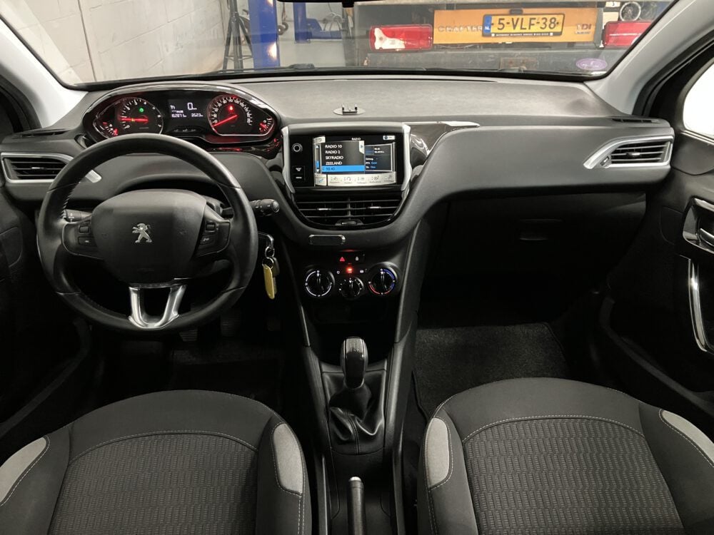 Peugeot 208 1.2 VTi Blue Lease