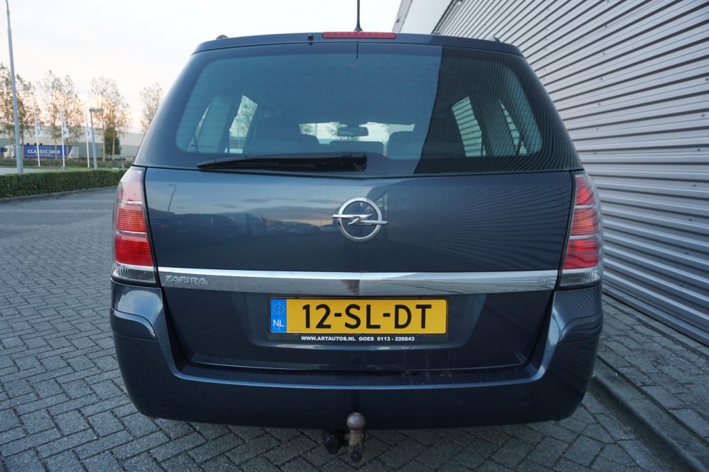Opel Zafira 1.8 executive 7-persoosn / airco / navi / cruise / elektr. rame