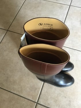 NIEUWE dames laarzen