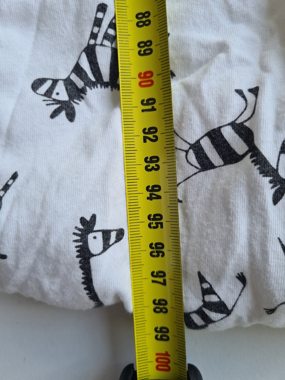 2X slaapzakken wit / zwart en pastelkleuren Nightwear  Maat 86-110 samen €5
