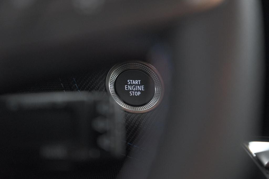 Renault Captur 1.8 e-tech full hybrid 160 esprit alpine | rondom camerazich