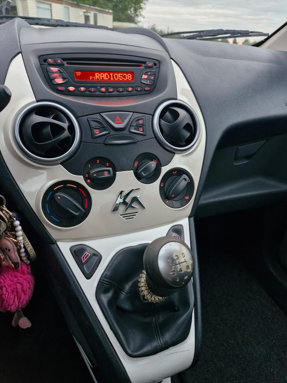 Ford Ka 1.2 51KW 2010 Zwart