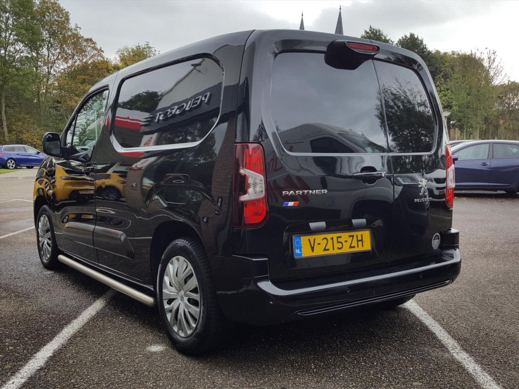 Peugeot Partner premium 1.5 bluehdi-130pk 650kg 3z(vol)automaat (eat8)| nav