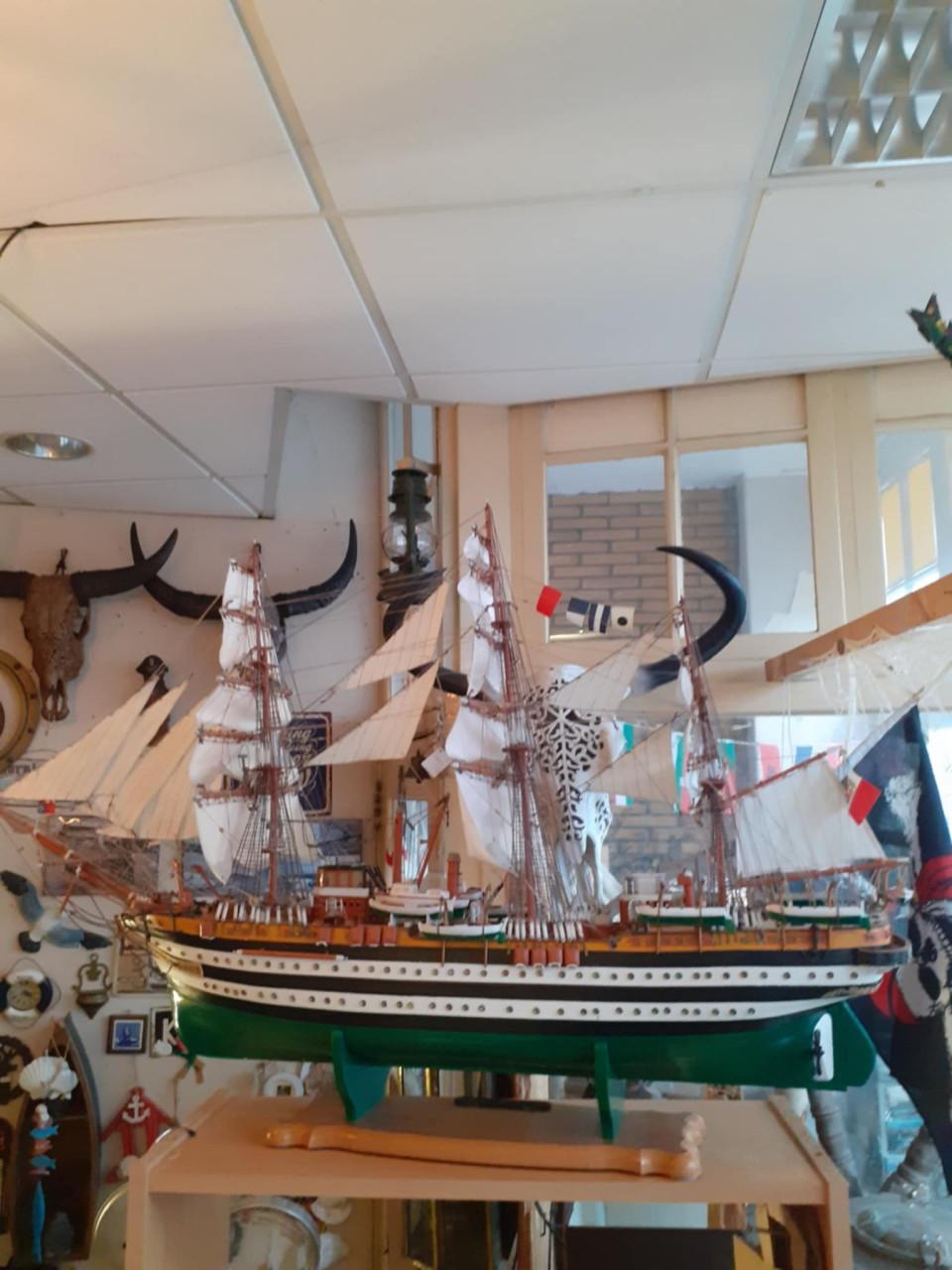 Scheepsmodel Ameriko Vespucci