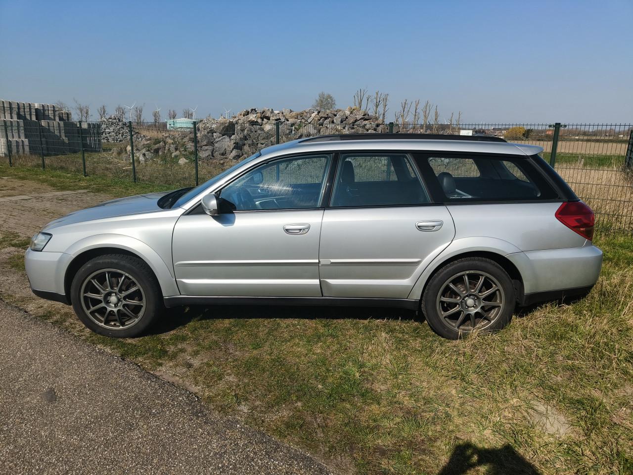 Subaru Outback 2.5i AWD