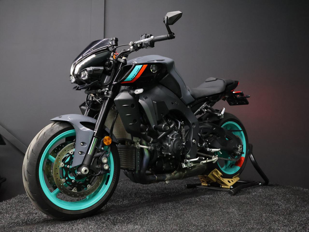 MT 10 ABS | Akrapovic