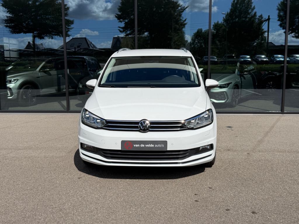 Volkswagen Touran 1.5 tsi 150pk highline | trekhaak | led | carplay | 17 in