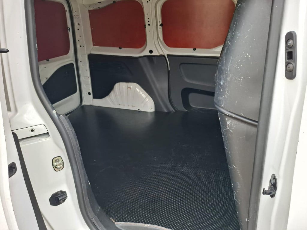 Opel Combo 1.6d l1h1 edition airco / cruise controle / navi / imperial / tr
