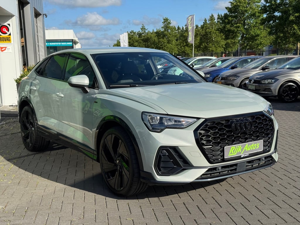 Audi Q3 sportback 35 tfsi pro line * camera * leer * carplay * black pack