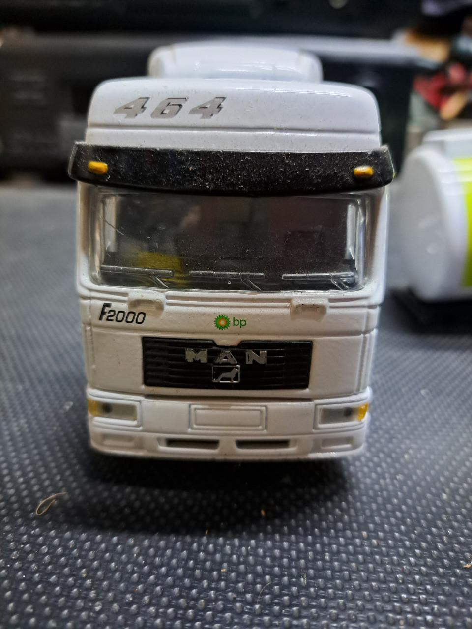 MAN truck F 2000  464