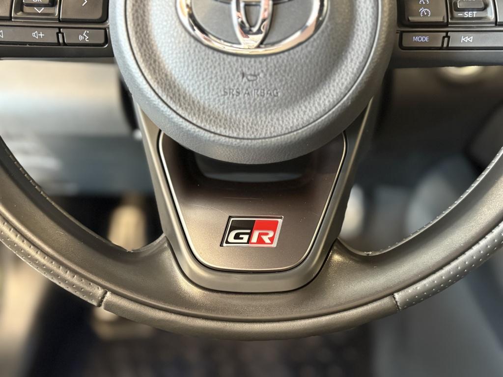 Toyota Yaris 1.5 hybrid gr sport| head-up| stoel.verw| adap.cruise| camera