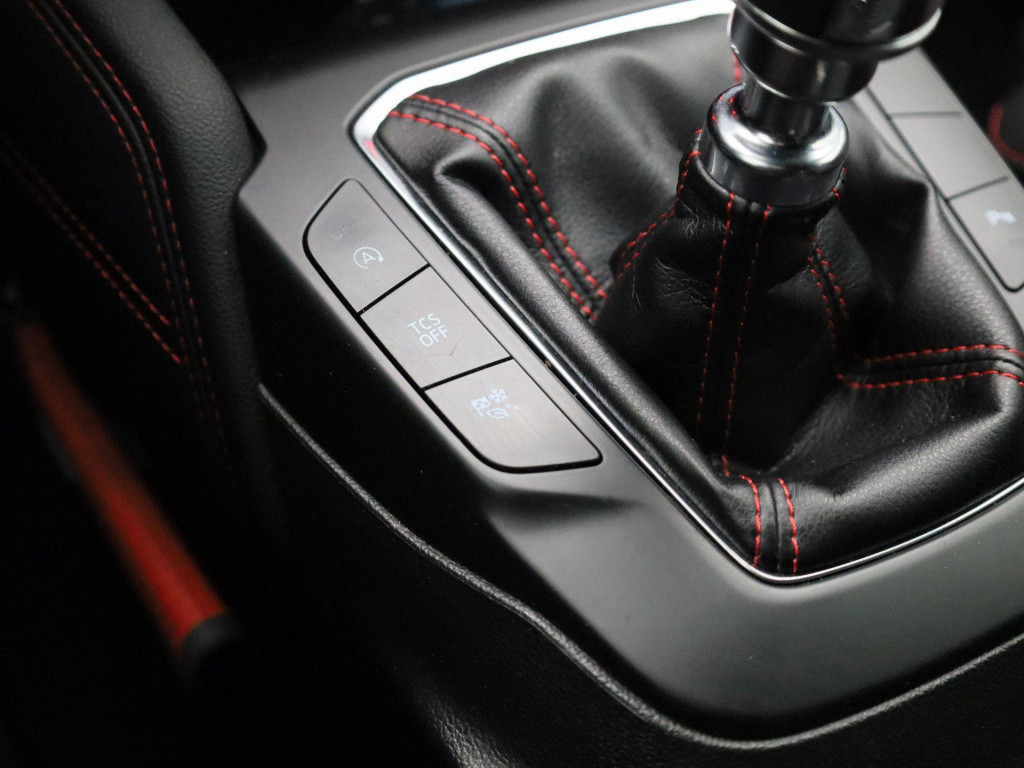 Ford Focus 1.0 ecoboost hybrid st line x business | lmv | parkeer sensoren 