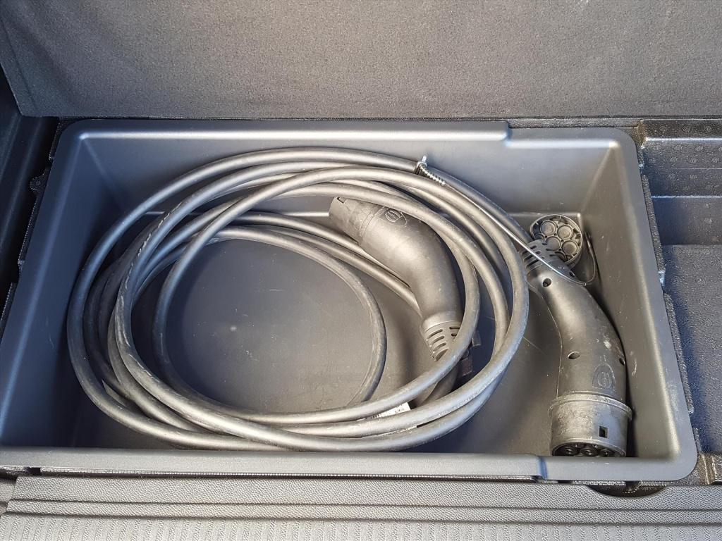 Peugeot 3008 1.6 plug-in hybrid 225pk e-eat8 gt pack apple carplay & androi