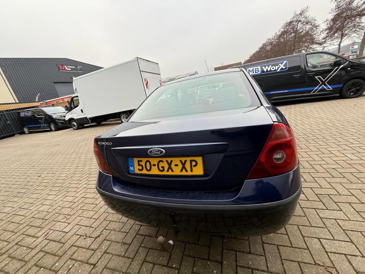 Ford Mondeo 2.0-16V Trend Automaat