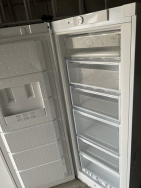 Bosch vrieskast 155x60 cm. Inhoud vriezer 217 liter energieklasse A