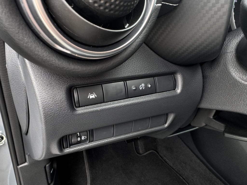 Nissan Juke 1.6 hybrid n-connecta | navigatie | camera | keyless entry | le