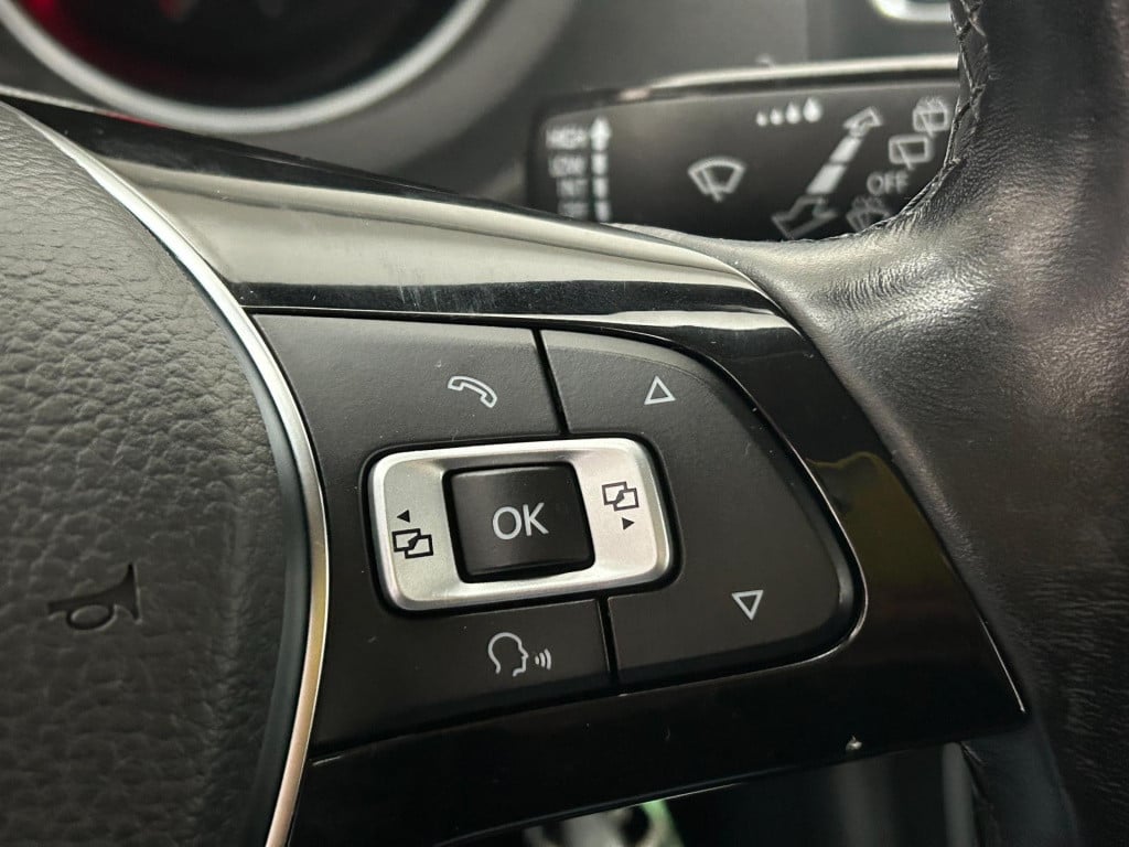 Volkswagen Polo occasion 1.2 tsi highline met airco en leuke velgen | tweed