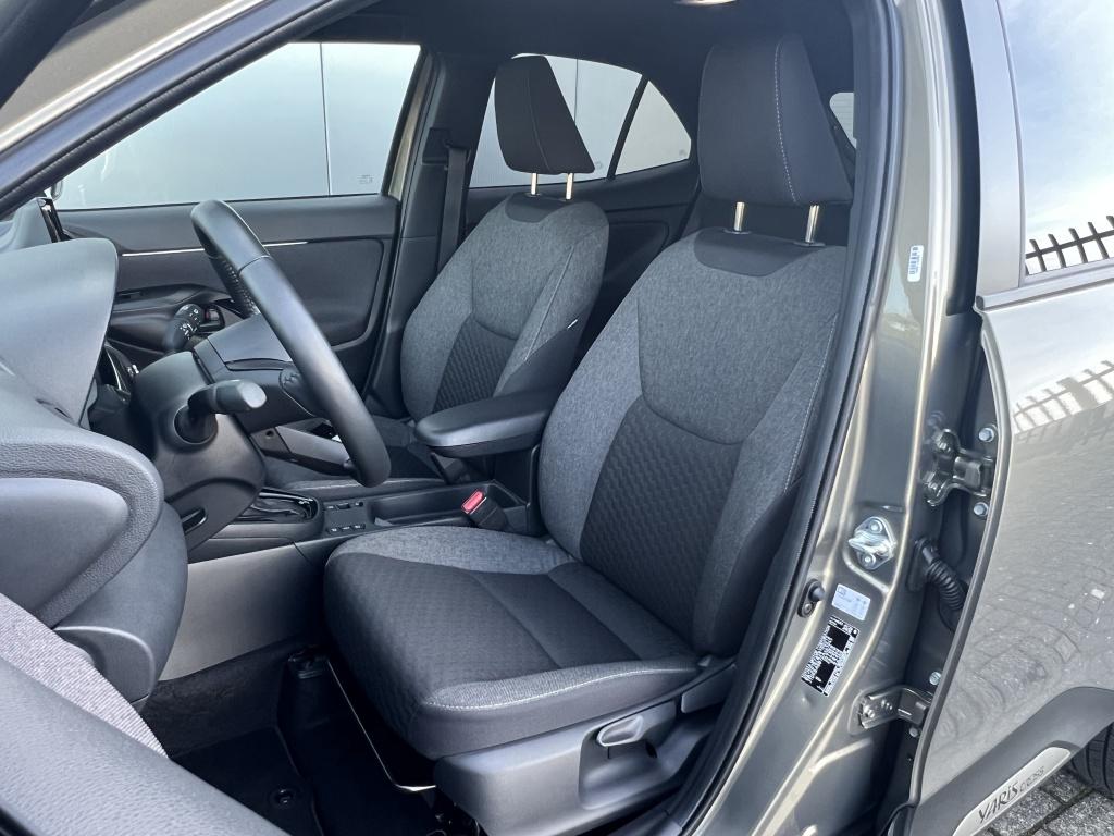 Toyota Yaris Cross 1.5 hybrid 115 first met comfort pack