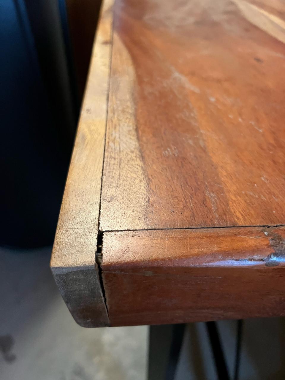 Bartafel met 2 stoelen + optioneel 2 gratis opklapbare barstoelen