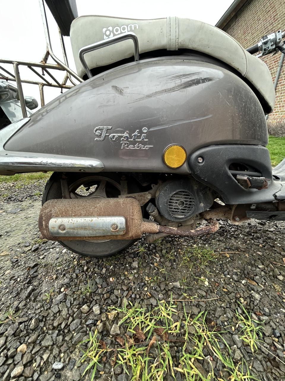 AGM Fosti Grande Retro Scooter