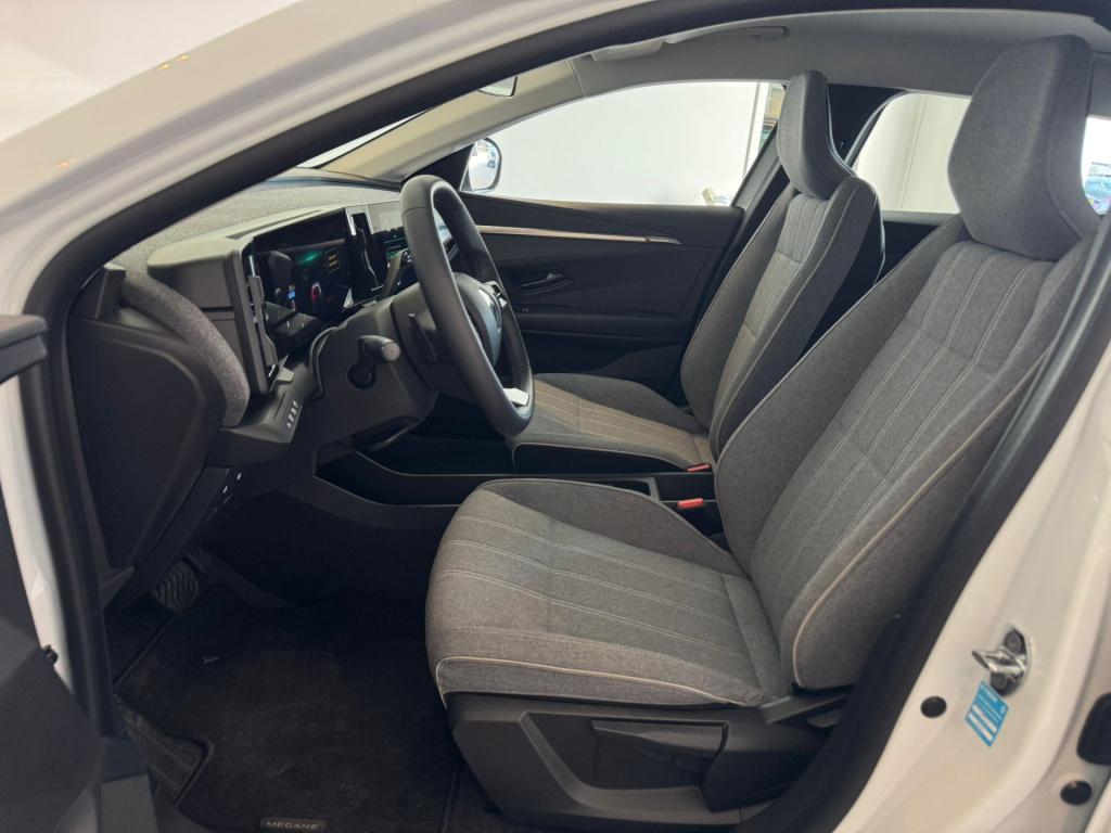 Renault Megane E-tech ev40 boost charge equilibre