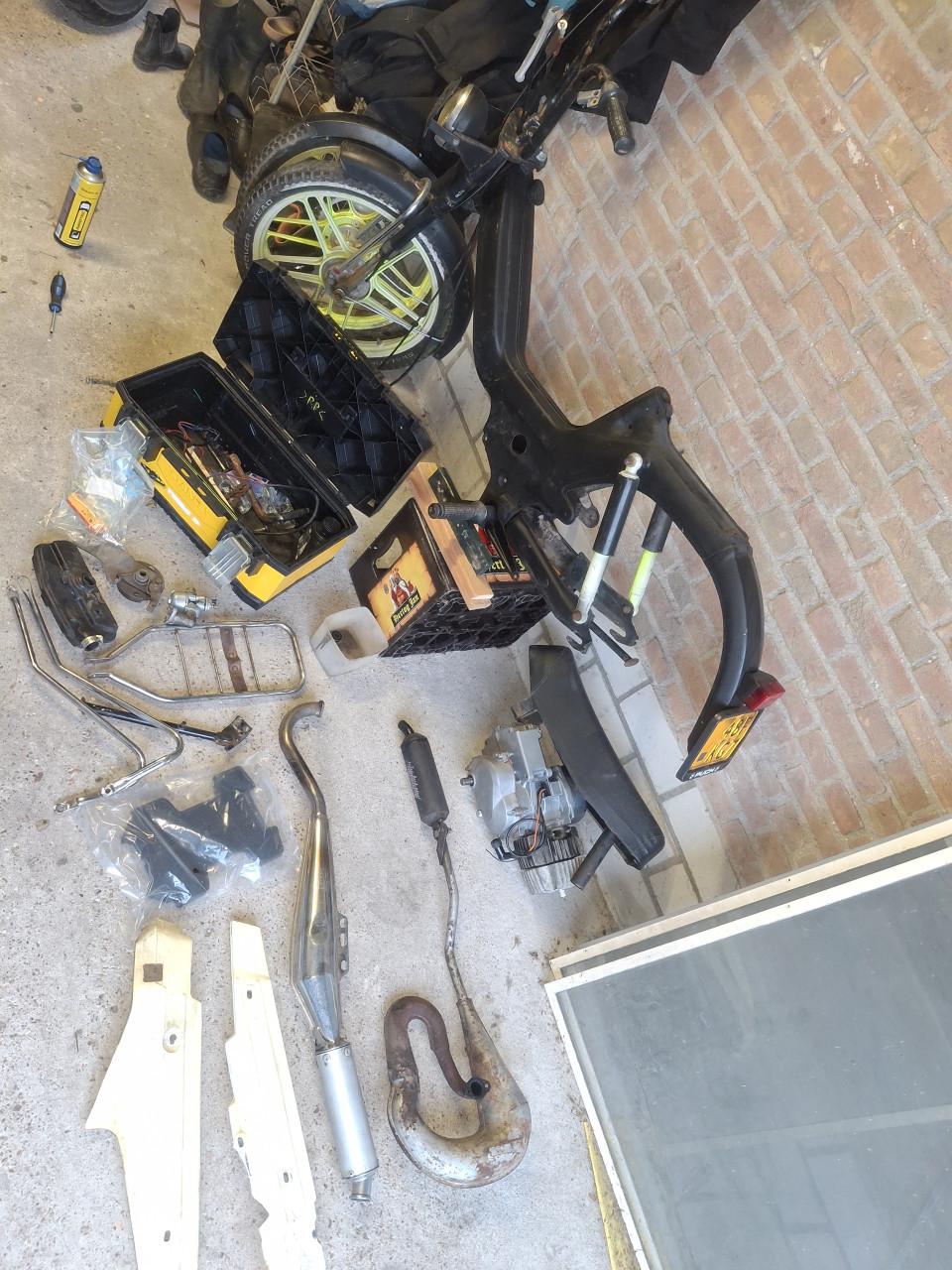 Puch maxi geel kenteken
