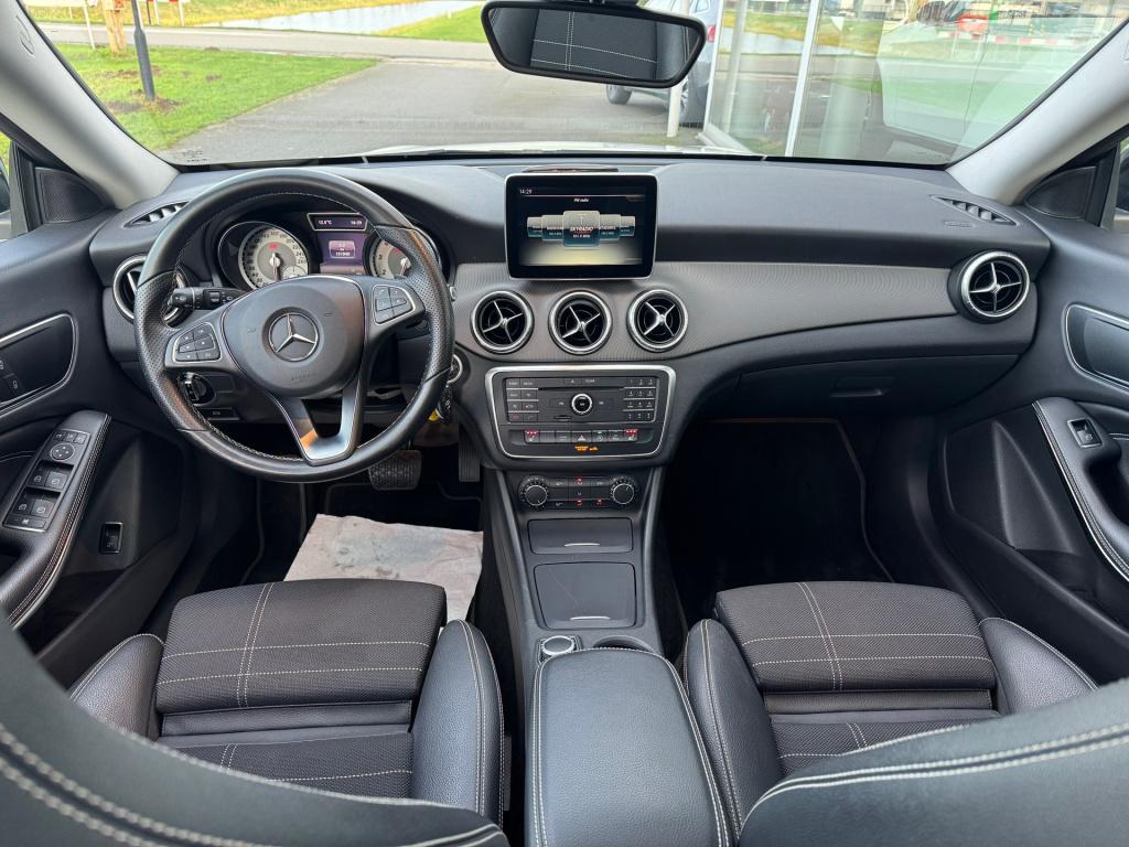 Mercedes-Benz Cla shooting brake 180 urban night-pakket automaat , panorama