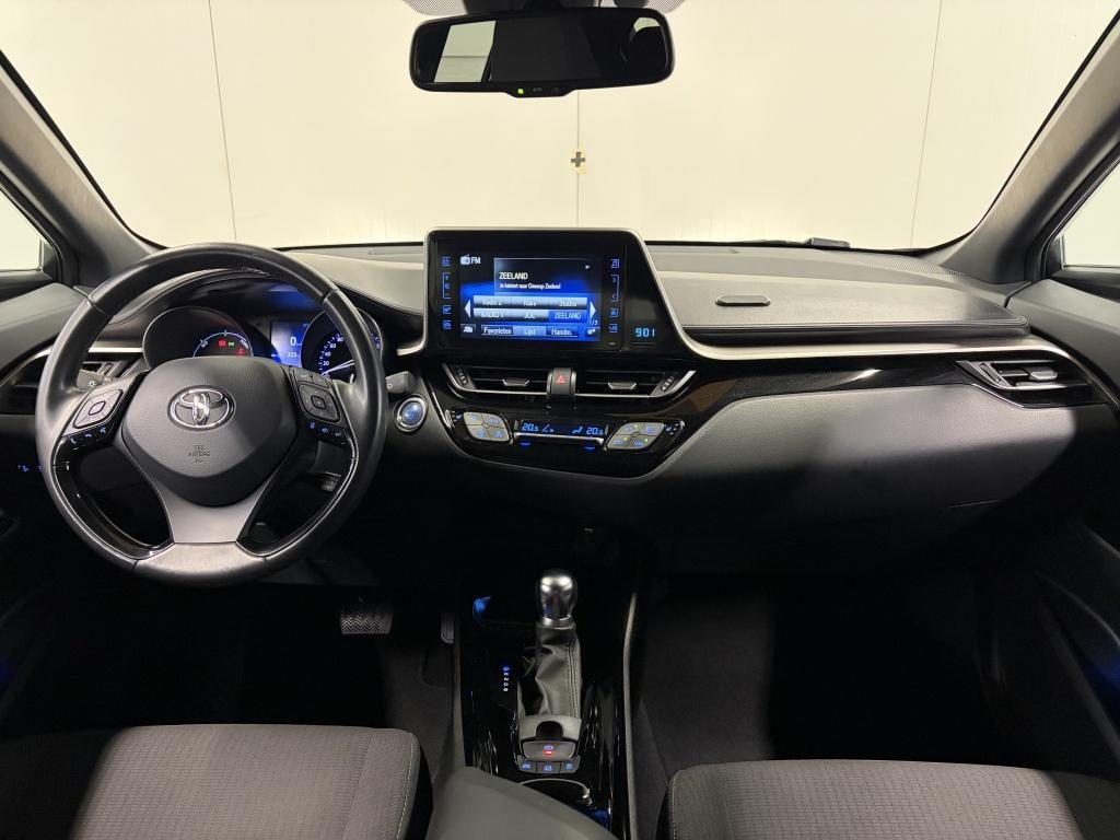 Toyota C-hr 1.8 hybrid style