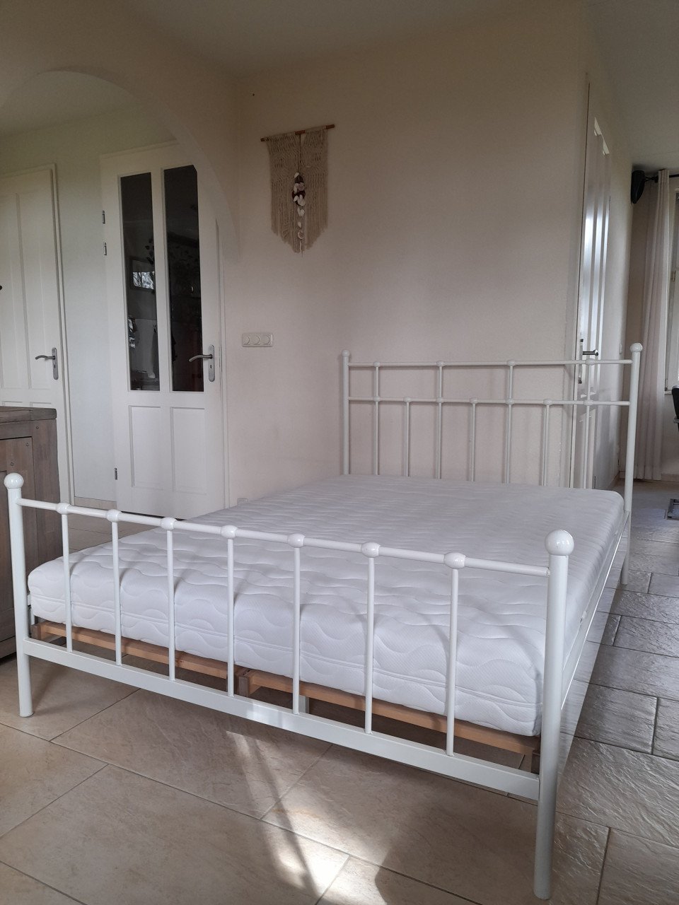 140 x 200  Schoon en  net matras  (in goede staat)