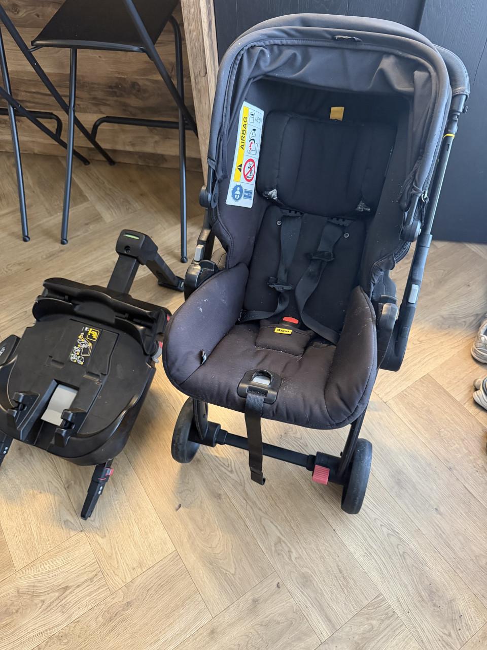 Doona X inclusief Isofix 1 jaar oud