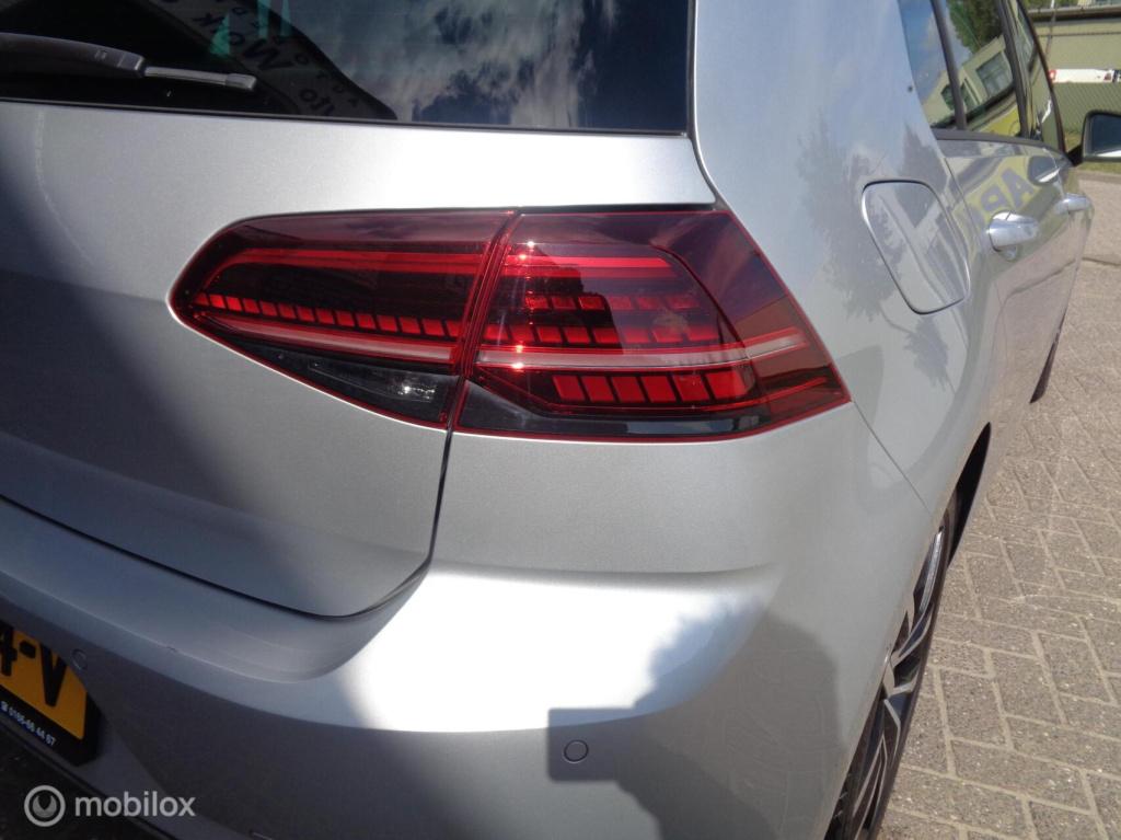 Volkswagen Golf 1.5 tsi iq-drive/airco/ecc/panorama dak/led/navi/carplay/lm