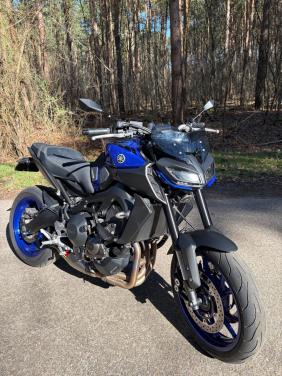 Yamaha MT-09 | Lage KM | Volledige Akrapovic Racing Line